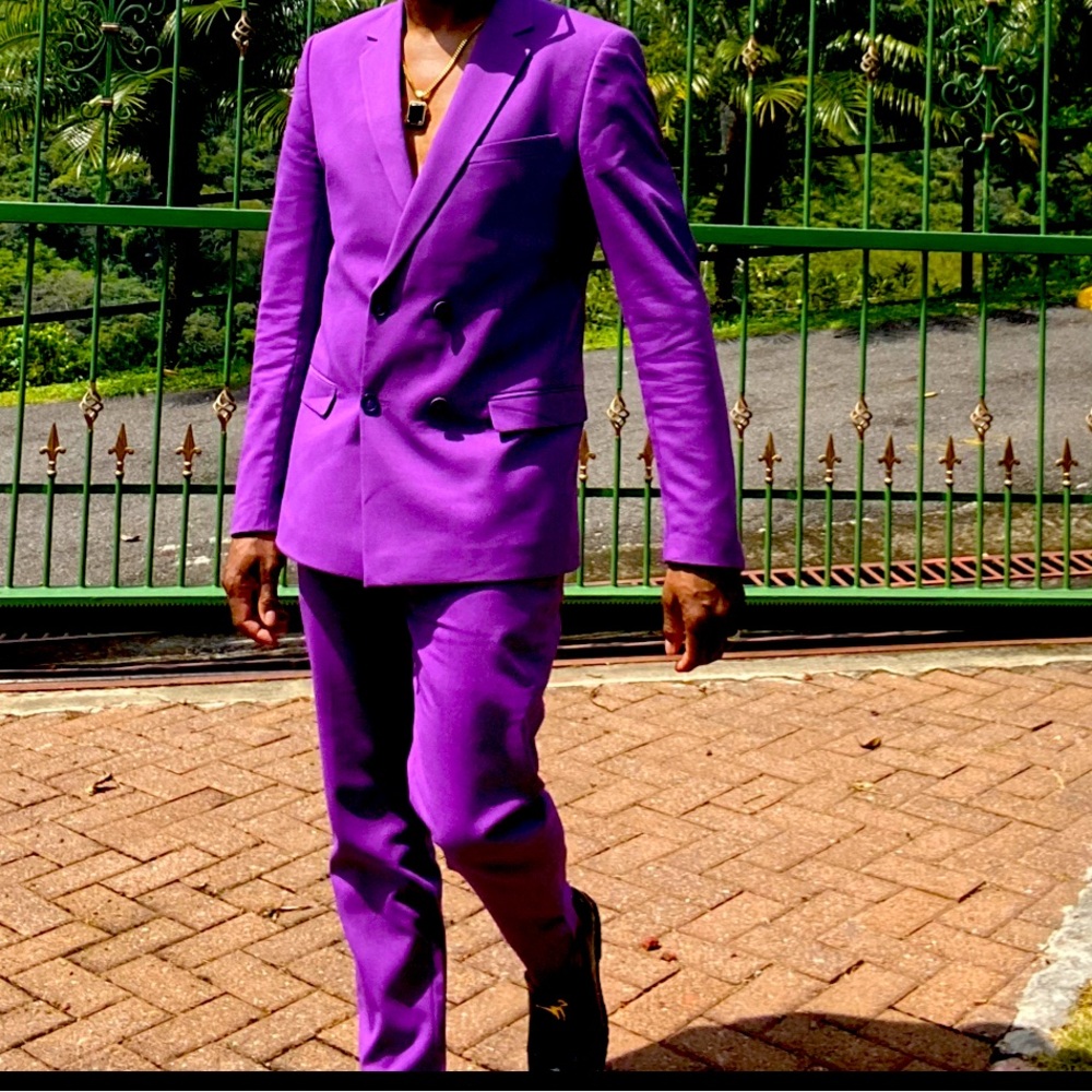 Double breast men suit
